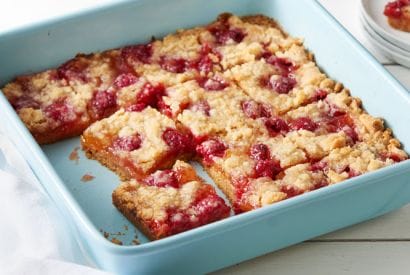 Thumbnail for 5 Simple Steps To Make These Amazing Peach Melba Crumble Bars