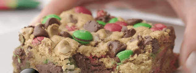 M&M Christmas Cookie Bars