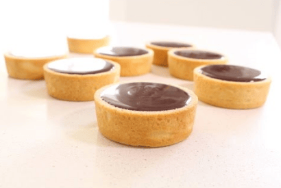 Thumbnail for How To Make Individual Chocolate Tarts Recipe