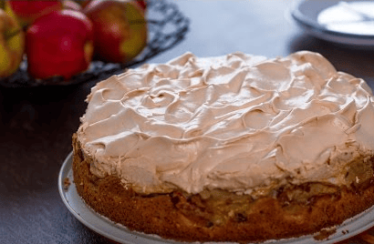 Make This Tasty And Beautiful Looking Apple Meringue Cake Recipe
