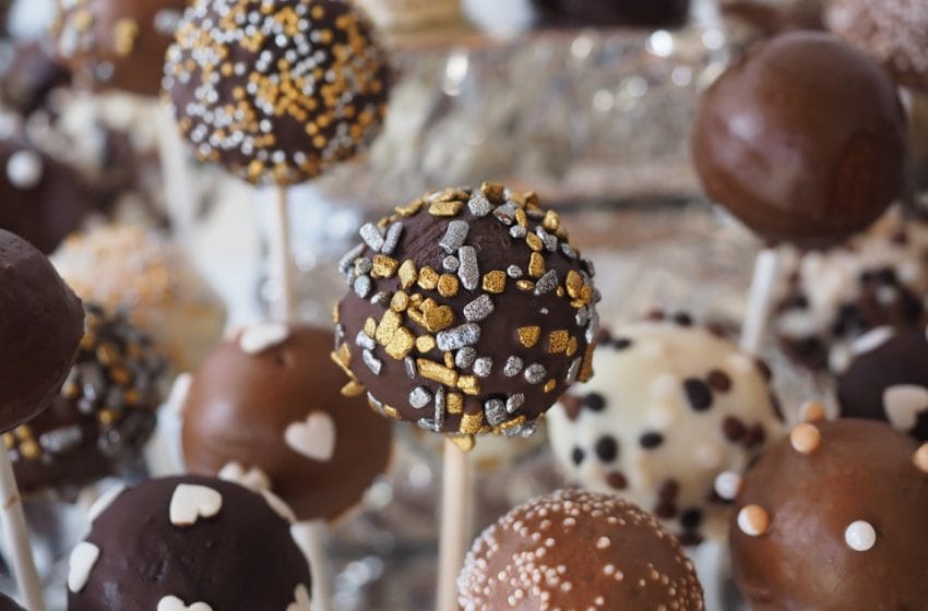 Dark Chocolate Cake Pops Recipe