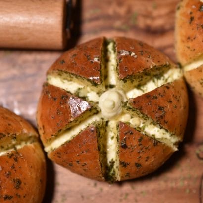 Cream Cheese Garlic Bread Recipe